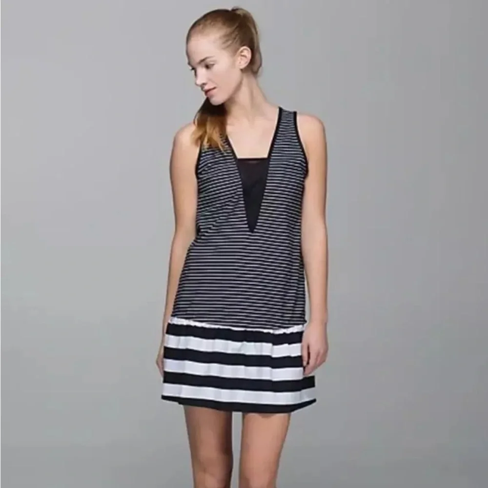 Lululemon Womens Both Ways Dress Size Stripe Black Reversible 6? Sleeveless